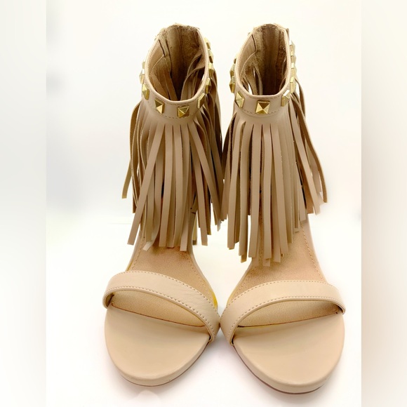 Steve Madden Studded Fringe high heels in nude color. NWOT - Picture 2 of 5